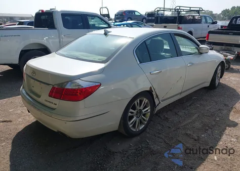 2011 Hyundai Genesis 4.6 z USA, uszkodzony, nr VIN KMHGC4DF3BU128252
